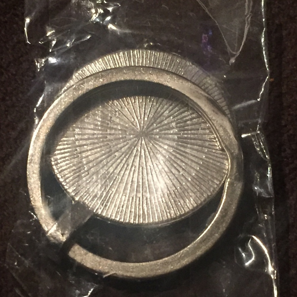 🫠🫠Jerry Garcia of the Grateful Dead/Jerry Garcia Band Keychain NWT🫠🫠 - Picture 3 of 5